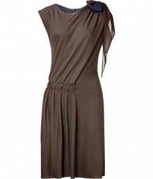 Luxurious dress in fine brown wool and silk - Elegant Lady chic, with refined draping - The cut is slim and feminine, with a blue piped round neckline and pretty bow on the shoulder - Sleeveless - Comfortable, mid thigh length - A dreamy basic for work, a nice lunch, an opening - Wear with platform pumps, sandals, booties Luxurious dress in fine brown wool and silk - Elegant Lady chic, with refined draping - The cut is slim and feminine, with a blue piped round neckline and pretty bow on the shoulder - Sleeveless - Comfortable, mid thigh length - A dreamy basic for work, a nice lunch, an opening - Wear with platform pumps, sandals, booties
