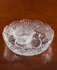 The sparkling sophistication of yesteryear makes a chic comeback with this magnificent chip and dip set. Featuring charming scalloped edges and the intricate starburst pattern of Godinger's popular Dublin crystal collection. Includes one 11.5 chip bowl with a removable dip bowl. The sparkling sophistication of yesteryear makes a chic comeback with this magnificent chip and dip set. Featuring charming scalloped edges and the intricate starburst pattern of Godinger's popular Dublin crystal collection. Includes one 11.5 chip bowl with a removable dip bowl.