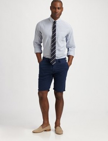 Tailored, yet comfortable sportshirt with incredible work-wear style that transitions easily into your casual weekend wardrobe.ButtonfrontPoint collarChest patch pocketCottonMachine washImported Tailored, yet comfortable sportshirt with incredible work-wear style that transitions easily into your casual weekend wardrobe.ButtonfrontPoint collarChest patch pocketCottonMachine washImported