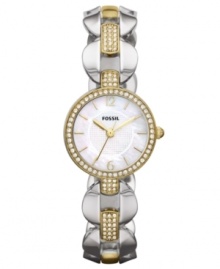 A double dose of pure glam, this Dress collection watch from Fossil is your link to flirty style. A double dose of pure glam, this Dress collection watch from Fossil is your link to flirty style.