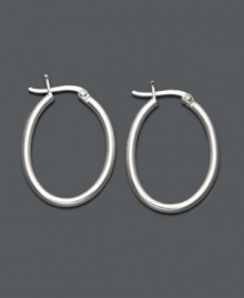Perfectly polished. Pull your look together with these simple, oval hoops by Giani Bernini. Crafted in sterling silver. Approximate diameter: 1 inch. Perfectly polished. Pull your look together with these simple, oval hoops by Giani Bernini. Crafted in sterling silver. Approximate diameter: 1 inch.