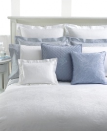 Finish your Lauren by Ralph Lauren Suite bed in coordinating luxury. This woven jacquard bedskirt features an allover tone-on-tone paisley pattern on 370 thread count cotton for a polished, sophisticated look. Finish your Lauren by Ralph Lauren Suite bed in coordinating luxury. This woven jacquard bedskirt features an allover tone-on-tone paisley pattern on 370 thread count cotton for a polished, sophisticated look.