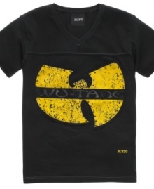 Represent your hip-hop style with this Wu-Tang t-shirt from RIFF. Represent your hip-hop style with this Wu-Tang t-shirt from RIFF.
