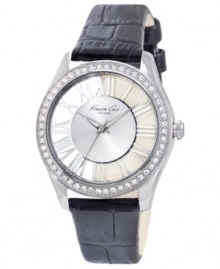 Leave nothing on the table with this stylish leather timepiece from Kenneth Cole New York. Leave nothing on the table with this stylish leather timepiece from Kenneth Cole New York.