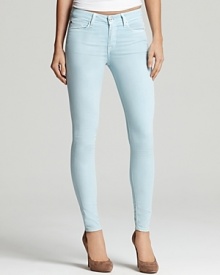 Add some color to your denim repertoire with these ultra-bright Hudson skinny jeans. Add some color to your denim repertoire with these ultra-bright Hudson skinny jeans.