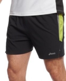 Get in the zone and stay there. It's easier than ever with the performance technology of these 5 running shorts from Asics.