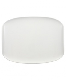 Spacious and ready for any meal, this Gourmet Plate doubles as a serving tray or large dinner plate. Customize your own table arrangement with other pieces from the sleek Urban Nature collection from Villeroy & Boch. Spacious and ready for any meal, this Gourmet Plate doubles as a serving tray or large dinner plate. Customize your own table arrangement with other pieces from the sleek Urban Nature collection from Villeroy & Boch.