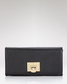 A plethora of pockets and convenient cards slots lets you tote all your essentials with understated elegance. Carryall by MICHAEL Michael Kors. A plethora of pockets and convenient cards slots lets you tote all your essentials with understated elegance. Carryall by MICHAEL Michael Kors.