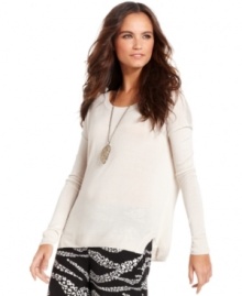 In a stylishly slouchy shape, this Kensie sweater is a must-have wardrobe staple!