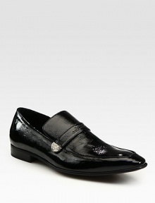 Classic loafer with endless style handsomely crafted in sleek patent leather.Leather upperLeather liningPadded insoleLeather soleMade in Italy