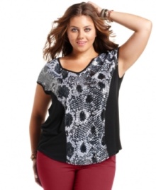 Score a fierce look with Eyeshadow's short sleeve plus size top, finished by a sequined snakeskin-print!