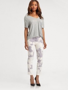 A cropped version of your favorite skinny-fit jeans, updated in a chic tie-dyed wash.THE FITSkinny fitRise, about 7Inseam, about 28THE DETAILSZip flyFive-pocket style98% cotton/2% spandexMachine washMade in USA of imported fabricModel shown is 5'9 (175cm) wearing US size 4. Please note: Due to tie-dye process, patterns will vary. A cropped version of your favorite skinny-fit jeans, updated in a chic tie-dyed wash.THE FITSkinny fitRise, about 7Inseam, about 28THE DETAILSZip flyFive-pocket style98% cotton/2% spandexMachine washMade in USA of imported fabricModel shown is 5'9 (175cm) wearing US size 4. Please note: Due to tie-dye process, patterns will vary.