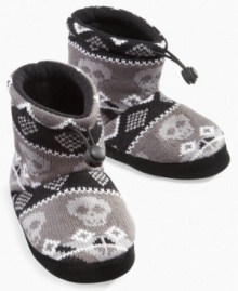 Winter is coming. Skulls on these Nicholas boots from MUK LUKS make these boots an ultra cool choice for the season. Winter is coming. Skulls on these Nicholas boots from MUK LUKS make these boots an ultra cool choice for the season.