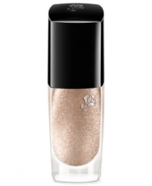 Serendipity Gold, Hemingway's favorite cocktail has been an ambassador of French produce all over the world. France in a glass or on your nails with this pure white gold shimmering color. Serendipity Gold, Hemingway's favorite cocktail has been an ambassador of French produce all over the world. France in a glass or on your nails with this pure white gold shimmering color.