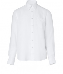 With its clean look and lightweight linen, Vilebrequins button-down is an effortless cool choice - and a must for your next warm weather getaway - Classic collar, long sleeves, buttoned cuffs, button-down front, shirttail hemline - Relaxed slim fit - Wear with swim trunks, or linen pants and sandals