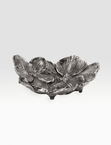 Inspired by the intricacies of natural forms, this graceful collection is richly detailed in cast metal with a blackened finish. From the Black Orchid CollectionBlackened nickel-plate4¾L X 4WHand washImported Inspired by the intricacies of natural forms, this graceful collection is richly detailed in cast metal with a blackened finish. From the Black Orchid CollectionBlackened nickel-plate4¾L X 4WHand washImported