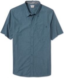 This Volcom short sleeve button down shirt offers a clean and crisp look that's sure to impress. This Volcom short sleeve button down shirt offers a clean and crisp look that's sure to impress.