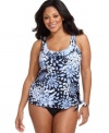 With a cute side tie, this plus size Swim Solutions tankini top is both figure flattering & feminine, complete with a flirty ruffled neckline!