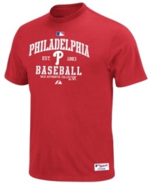 Make it two out of three. Cheer on your fightin' Phils all the way to the World Series with this printed graphic t from Majestic Apparel.