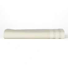 With its versatile hue and luxurious thread count, this Vera Wang fitted sheet surrounds you with Vera's signature laid back luxury With its versatile hue and luxurious thread count, this Vera Wang fitted sheet surrounds you with Vera's signature laid back luxury