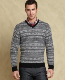 Add some polish to your layered look with this v-neck sweater with classic pattern detailing from Tommy Hilfiger.