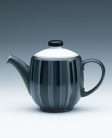 Perfect for every day use, this stoneware is versatile and stylish. A colorful striated pattern lends your tabletop modern polish. From Denby's dinnerware and dishes collection. Holds 2 1/4 pints. Perfect for every day use, this stoneware is versatile and stylish. A colorful striated pattern lends your tabletop modern polish. From Denby's dinnerware and dishes collection. Holds 2 1/4 pints.
