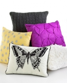 This decorative pillow brings to light totally chic style, featuring a fun starburst design in a vibrant pink hue. This decorative pillow brings to light totally chic style, featuring a fun starburst design in a vibrant pink hue.