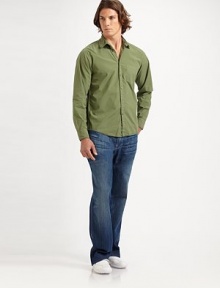 Worn-in and gently faded denim is cut with a comfortable, lightweight fit that never wears out its welcome. Five-pocket style Signature stitching on back pockets Inseam, about 33 Cotton Machine wash Made in USA Worn-in and gently faded denim is cut with a comfortable, lightweight fit that never wears out its welcome. Five-pocket style Signature stitching on back pockets Inseam, about 33 Cotton Machine wash Made in USA