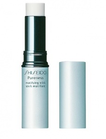 This convenient stick quickly absorbs excess sebum for a long-lasting matte look, while giving pores a perfect camouflage. It enhances the application and finish of makeup. Formulated with oil-absorbing powder that helps contain excess oil and T-zone shine. Leaves skin feeling comfortably fresh. Use daily as needed on T-zone and other areas prone to shine. This convenient stick quickly absorbs excess sebum for a long-lasting matte look, while giving pores a perfect camouflage. It enhances the application and finish of makeup. Formulated with oil-absorbing powder that helps contain excess oil and T-zone shine. Leaves skin feeling comfortably fresh. Use daily as needed on T-zone and other areas prone to shine.