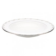 Paisley Bloom brings Marchesa's signature beaded accents to life on a tailored white bone dinnerware body. Silver mica and platinum decorate the rim for added appeal. The unique artistry of paisley and florals create a graceful tabletop collection that is romantic and refined, perfect for every dinner party.