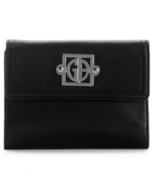 Practical yet stylish, this Giani Bernini leather wallet is an everyday essential. Featuring tons of interior pockets and compartments, this organized design will quickly become a reliable daily companion.