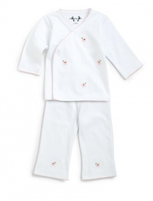 THE LOOKWrap-front V-neck topFront embroidered flower patternConcealed snap frontContrast picot trim along the neckline, cuffs, placket and hemLong sleevesElastic waist pants with front flower embroideryTHE MATERIALPima cottonCARE & ORIGINMachine washImported THE LOOKWrap-front V-neck topFront embroidered flower patternConcealed snap frontContrast picot trim along the neckline, cuffs, placket and hemLong sleevesElastic waist pants with front flower embroideryTHE MATERIALPima cottonCARE & ORIGINMachine washImported