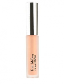 A Trish favorite now infused with shimmer. Prep your lids for a perfect application of shadow with Trish's waterproof shadow base. Base Essentials prevents creasing and extends the wear of your eye shadow, or can be worn alone for a clean, natural look. Easy to apply and blend. A Trish favorite now infused with shimmer. Prep your lids for a perfect application of shadow with Trish's waterproof shadow base. Base Essentials prevents creasing and extends the wear of your eye shadow, or can be worn alone for a clean, natural look. Easy to apply and blend.