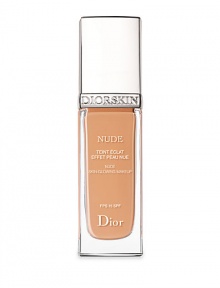 New Diorskin Nude boasts 100% natural active ingredients and an extended shade range to recreate the look of naturally, flawless, bare skin in every light. Its new formula improves the natural radiance and beauty of the skin day after day. Available in 16 shades. Made in France. New Diorskin Nude boasts 100% natural active ingredients and an extended shade range to recreate the look of naturally, flawless, bare skin in every light. Its new formula improves the natural radiance and beauty of the skin day after day. Available in 16 shades. Made in France.