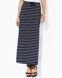 Rendered in a sleek cotton-modal blend, the Raina skirt adds a nautical element to any ensemble.