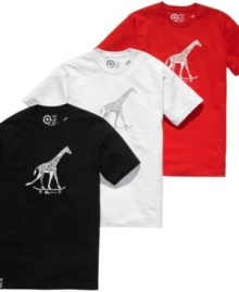 This t-shirt with giraffe graphic is the perfect complement to your urban jungle style. This t-shirt with giraffe graphic is the perfect complement to your urban jungle style.