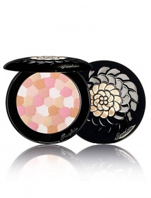 The name of this travel pressed powder means black dragon and it combines 6 shades to ensure a pure, flawless and luminous complexion regardless of skin tone. Matte shades are paired with 2 white and gold illuminating shades that add subtle radiance. The delicate black metal powder compact is sculpted with a gold mother-of-pearl rosette and tucked inside a black suede-like pouch (not shown). Made in France. The name of this travel pressed powder means black dragon and it combines 6 shades to ensure a pure, flawless and luminous complexion regardless of skin tone. Matte shades are paired with 2 white and gold illuminating shades that add subtle radiance. The delicate black metal powder compact is sculpted with a gold mother-of-pearl rosette and tucked inside a black suede-like pouch (not shown). Made in France.