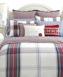 Engineered plaid prints coupled with classic tartan binding to create a design that truly makes the grade. The Tartan duvet cover set from Tommy Hilfiger presents these collegiate prints across a rich cotton ivory ground.