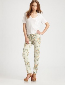 Pretty florals perk up this skinny silhouette of lightweight stretch denim.THE FITSkinny fitRise, about 8Inseam, about 29THE DETAILSZip flyFive-pocket styleBack patch pockets97% cotton/3% LycraMachine washMade in USA of imported fabricModel shown is 5'10 (177cm) wearing US size 4. Pretty florals perk up this skinny silhouette of lightweight stretch denim.THE FITSkinny fitRise, about 8Inseam, about 29THE DETAILSZip flyFive-pocket styleBack patch pockets97% cotton/3% LycraMachine washMade in USA of imported fabricModel shown is 5'10 (177cm) wearing US size 4.