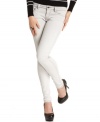 A light grey wash makes these GUESS skinny jeans a hot pick for an urban-chic look!