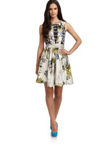 THE LOOKAllover abstract floral printGently pleated skirtBack zip with hook-and-eye closureTHE FITAbout 35 from shoulder to hemTHE MATERIALSilkFully linedCARE & ORIGINDry cleanMade in USA Model shown is 5'11 (180cm) wearing a US size 4. 