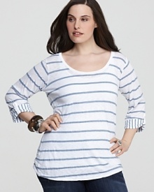 The magic is in the mix of stripes on this Splendid shirt, designed in super-soft chambray and finished with roll-tab cuffs. The magic is in the mix of stripes on this Splendid shirt, designed in super-soft chambray and finished with roll-tab cuffs.