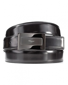 Sleek, sophisticated and versatile, the Salvatore Ferragamo reversible belt meets your style needs everytime. Sleek, sophisticated and versatile, the Salvatore Ferragamo reversible belt meets your style needs everytime.