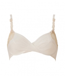 Elegant and delightful, this ultra-luxe mesh and lace bra from La Perla is a must-have addition to your lingerie collection - Underwire, front wrap-style with mesh overlay, lace-detailed adjustable straps, contouring cups, back hook and eye closure - Pair with a low-cut dress or blouse Elegant and delightful, this ultra-luxe mesh and lace bra from La Perla is a must-have addition to your lingerie collection - Underwire, front wrap-style with mesh overlay, lace-detailed adjustable straps, contouring cups, back hook and eye closure - Pair with a low-cut dress or blouse