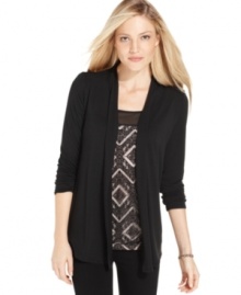 A pretty lace inset and cardigan-style outer layer give this AGB look the allure of two perfectly paired pieces.