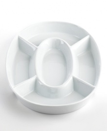 The white stuff. With an understated simplicity, this versatile divided server goes from everyday gatherings to formal fêtes with style and ease. A timeless design integrates beautifully in both traditional and contemporary settings.