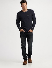 A popular Joe's Jeans fit in a medium-dark wash that can easily be dressed up or down.Five-pocket styleInseam, about 3498% cotton/2% elastaneMachine washImported