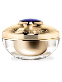 The supremely rich texture of the new Rich cream offers the global anti-aging power of Orchidée Impériale with a new age-defying Imperial Orchid Molecular Extract, drawn from the roots, stems and leaves of 3 new orchids which are rich in growth tissue. The reformulated cream also features the Nourishing Orchid Concentrate:a unique combination of orchid butter and orchid oil which targets fragility, roughness and lack of flexibility in dry skin. The supremely rich texture of the new Rich cream offers the global anti-aging power of Orchidée Impériale with a new age-defying Imperial Orchid Molecular Extract, drawn from the roots, stems and leaves of 3 new orchids which are rich in growth tissue. The reformulated cream also features the Nourishing Orchid Concentrate:a unique combination of orchid butter and orchid oil which targets fragility, roughness and lack of flexibility in dry skin.