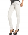 A light stone wash makes these GUESS skinny jeans a fashion-forward pick for fall style!