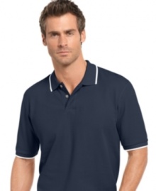 A classic polo shirt comes with tipping details to enhance your casual look.